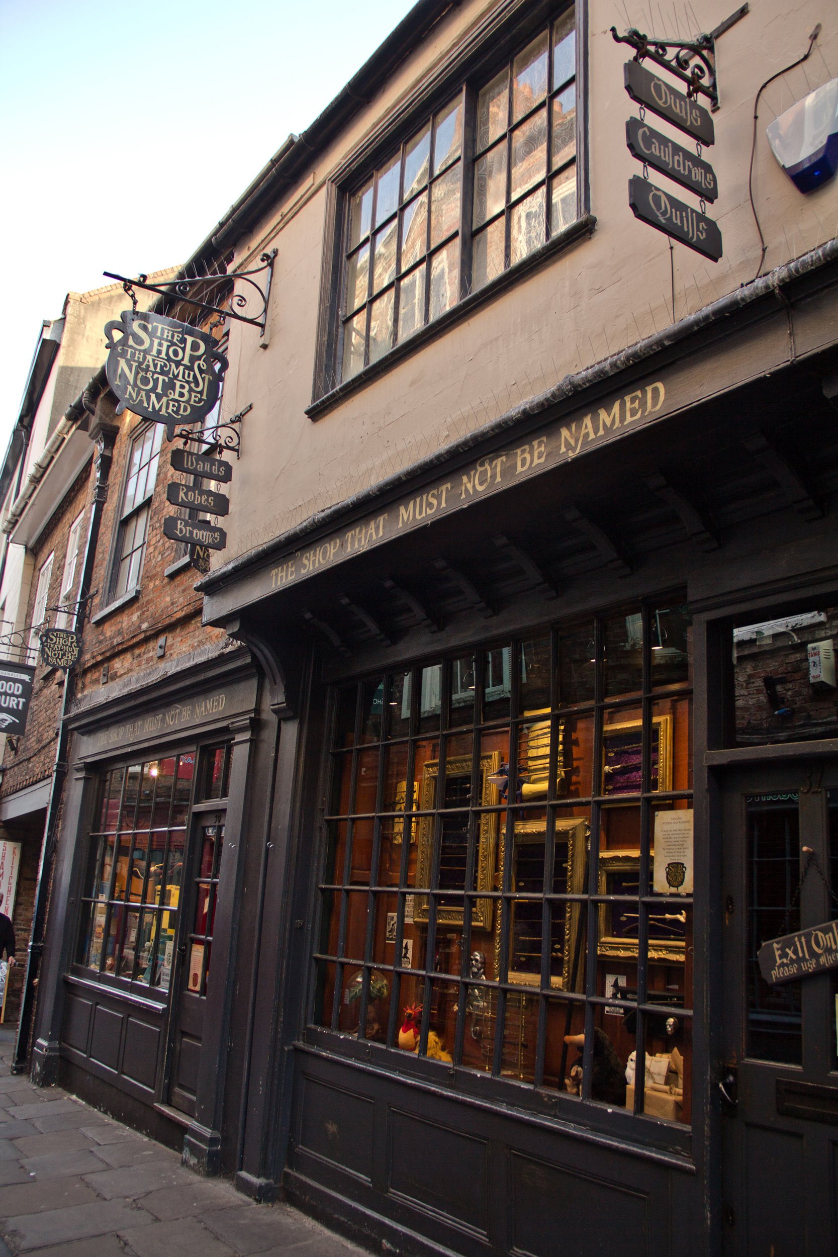 Where to Find the Best Harry Potter Souvenirs